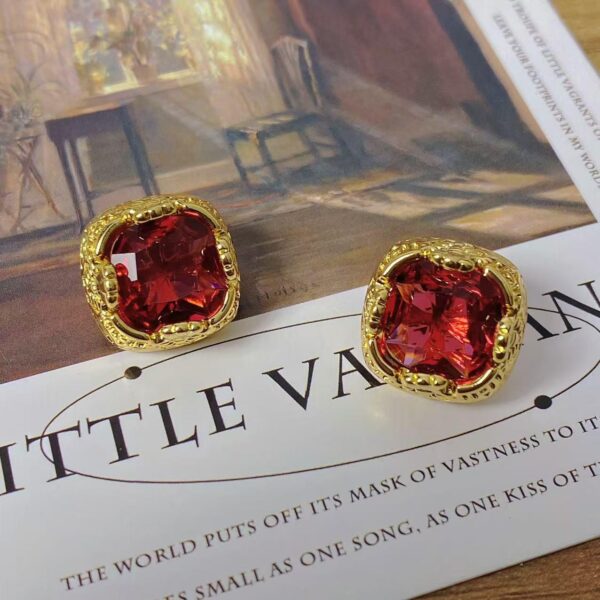 Sparkling Faux Gemstone Earrings - Stylish and Hypoallergenic - 图片 7