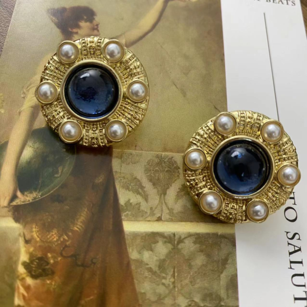Exquisite Pendant Earrings – Retro Elegant Court Style, Vintage-Inspired Jewelry with Sparkling Detailing for Women - 图片 3
