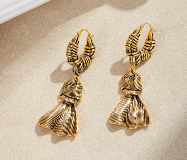 Palace style retro earrings, gold-plated gemstone earrings, fashion and elegance coexist - 图片 2