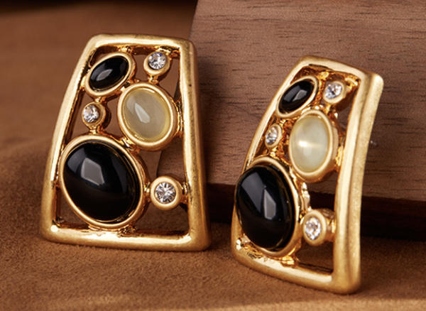 Gorgeous Vintage Handmade Earrings – 18K Gold Simulated Gemstone Design, Exquisite and Luxurious - 图片 5