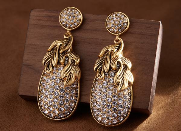 Gorgeous Vintage Handmade Earrings – 18K Gold Simulated Gemstone Design, Exquisite and Luxurious - 图片 4