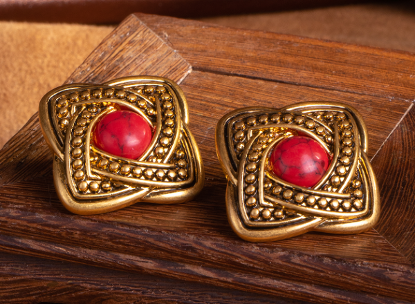 Handmade 18K Gold Vintage Earrings – Premium Imitation Gemstones, Exquisite Craftsmanship, Elegant and Fashionable - 图片 16