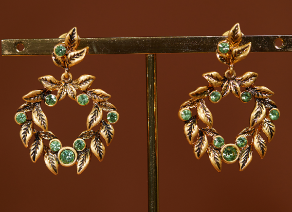 Handmade 18K Gold Vintage Earrings – Premium Imitation Gemstones, Exquisite Craftsmanship, Elegant and Fashionable - 图片 11