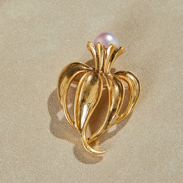 Exquisite handmade copper plated 18K gold brooch, embellished with enamel and semi-precious stones, suitable for daily use, dinners and parties - 图片 4