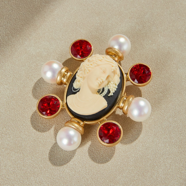 Exquisite handmade copper plated 18K gold brooch, embellished with enamel and semi-precious stones, suitable for daily use, dinners and parties - 图片 8