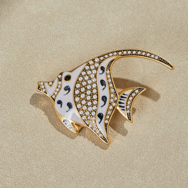 Exquisite handmade copper plated 18K gold brooch, embellished with enamel and semi-precious stones, suitable for daily use, dinners and parties - 图片 12