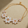 Elegant 18K gold-plated necklace pendant, retro luxury artificial gemstone design, suitable for daily wear and special occasions - 图片 2