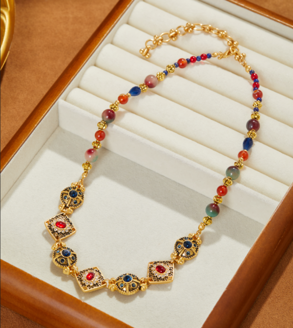 Elegant and light luxury 18K gold plated vintage pendant, luxury design, direct sales at wholesale price - 图片 10